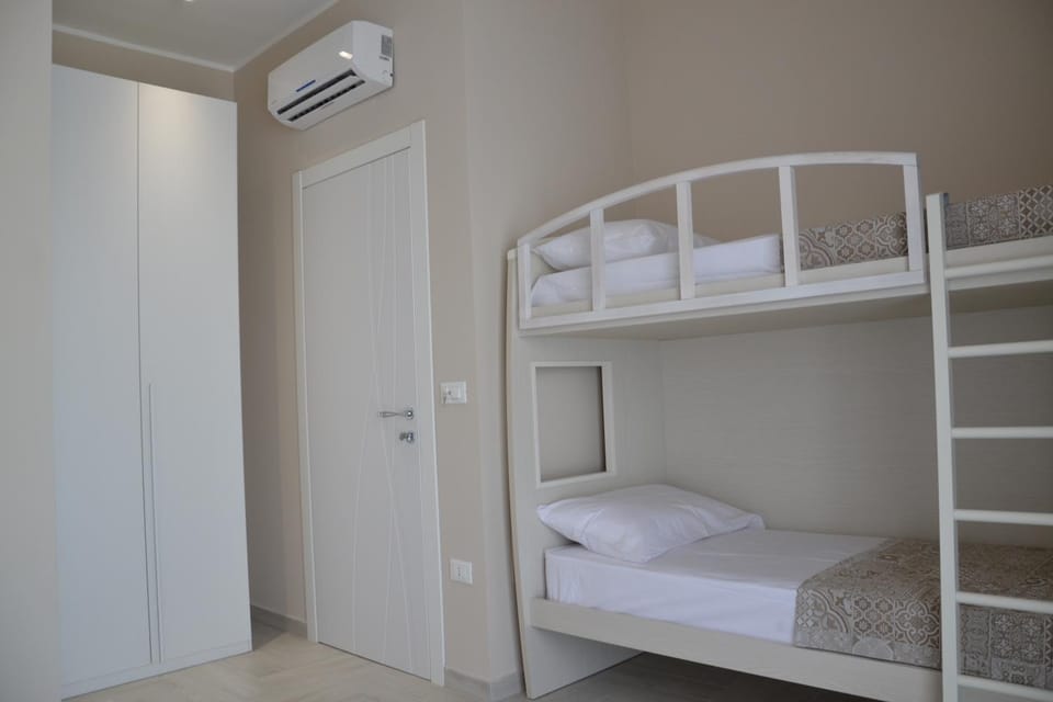 bunk bed