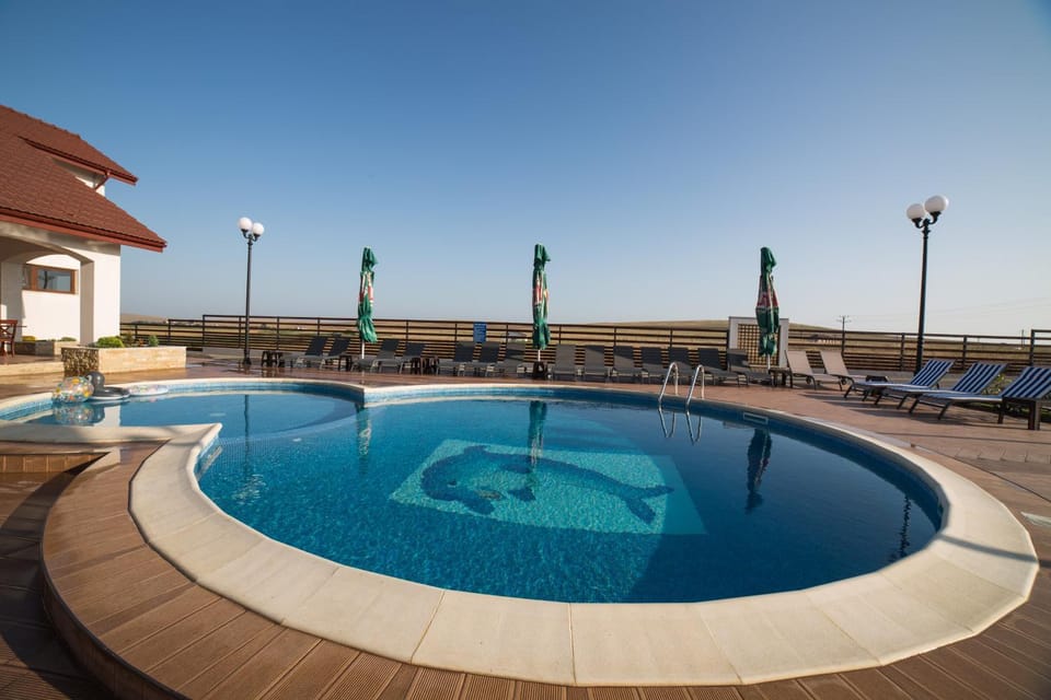 Swimming pool, Swimming pool