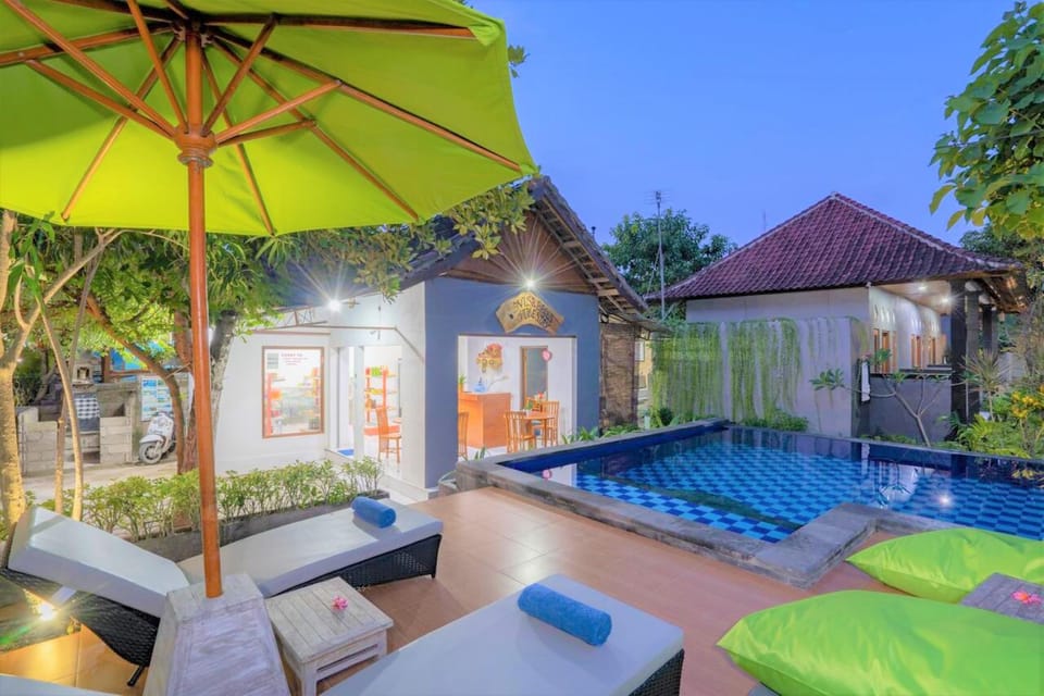 Property building, Swimming pool