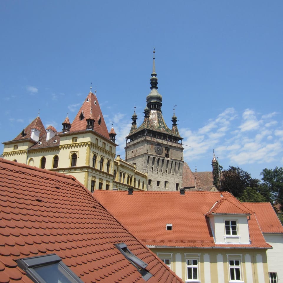 Nearby landmark, Landmark view