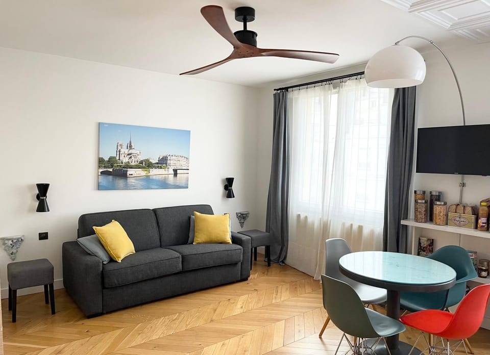 Appartement Seine et Marais Bed and Breakfast in Paris