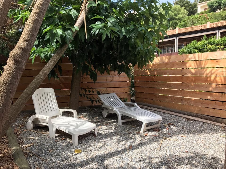 Appartements La Fossette plage Apartment in Le Lavandou