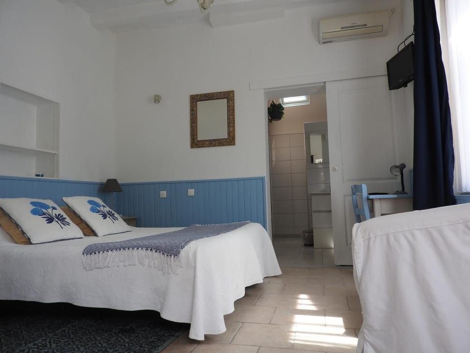 Le Moulin De Saussaye Bed and Breakfast in Centre-Val de Loire