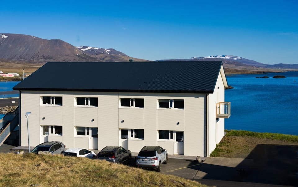 Property building, Facade/entrance