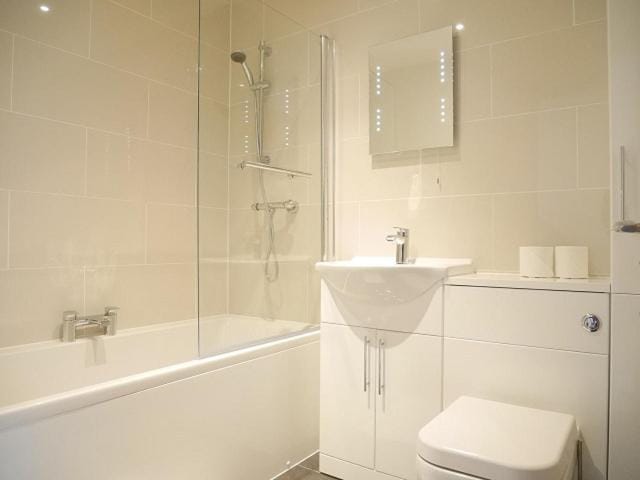 The Courtyard, 4 - Bed, Sleeps 6, Pets Welcome Apartment hotel in England