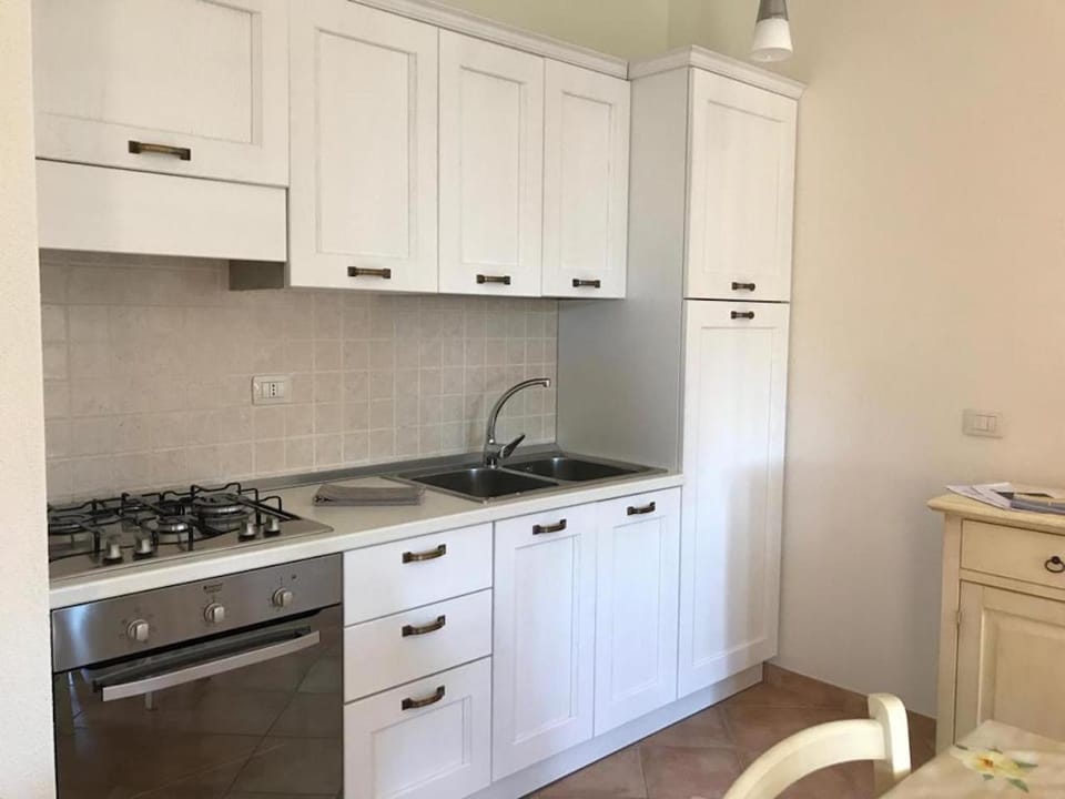Kitchen or kitchenette, Communal kitchen