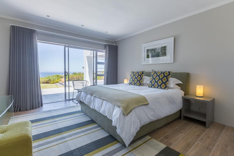 Bed, View (from property/room), Bedroom, Garden view, Sea view