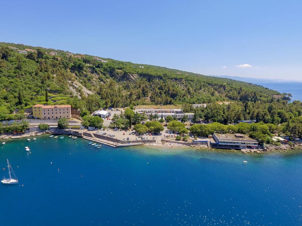 Property building, Bird's eye view, Beach, Sea view