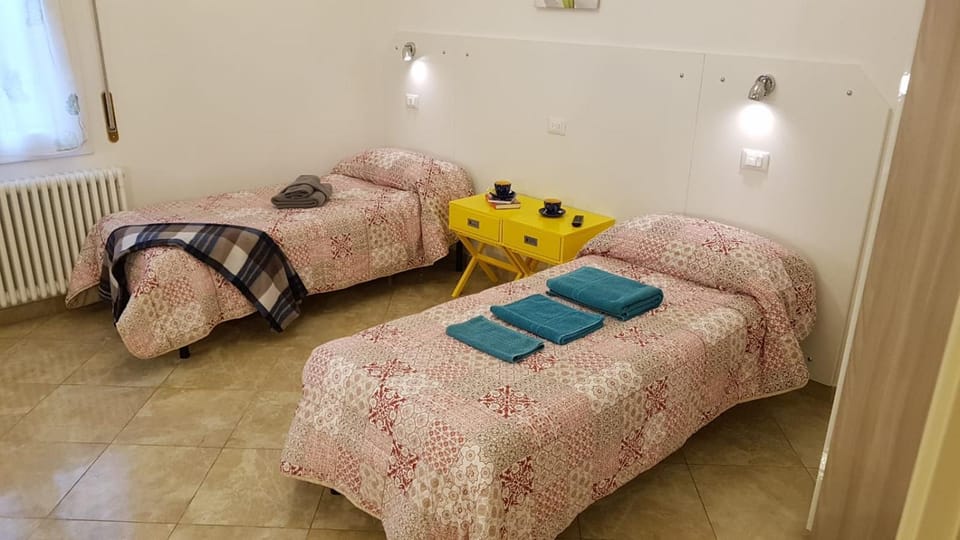 Bed And Breakfast Corticella 24 Bed and Breakfast in Bologna