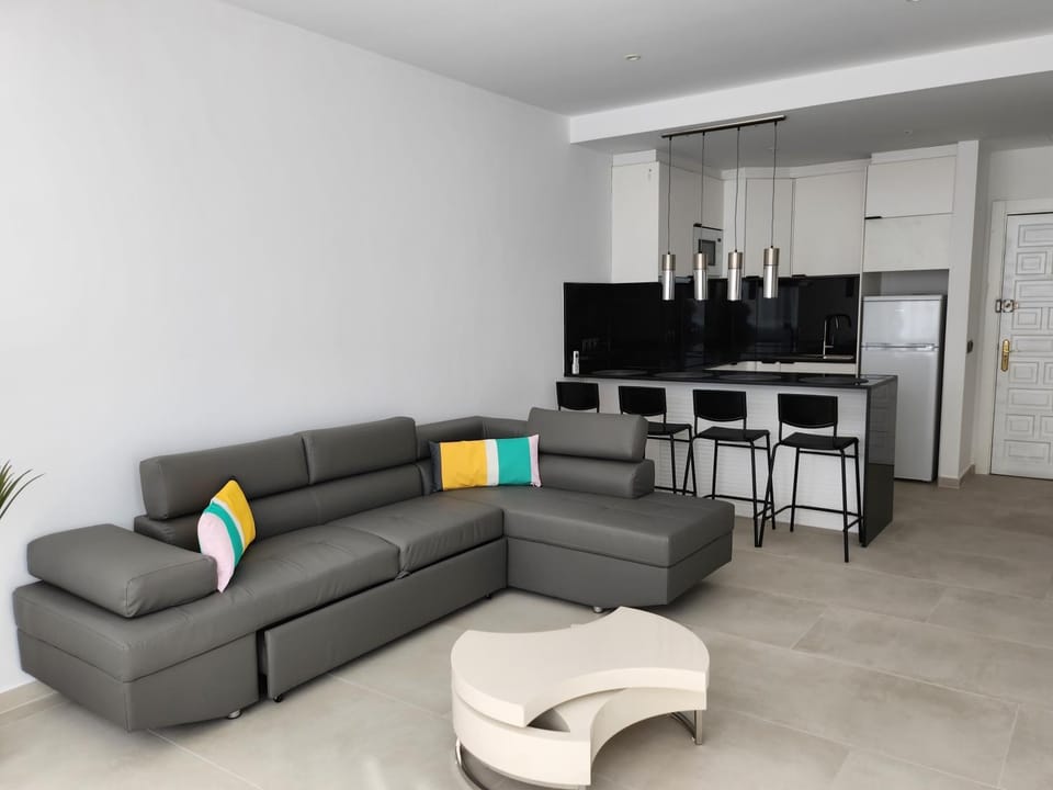 Communal lounge/ TV room, Kitchen or kitchenette, Living room