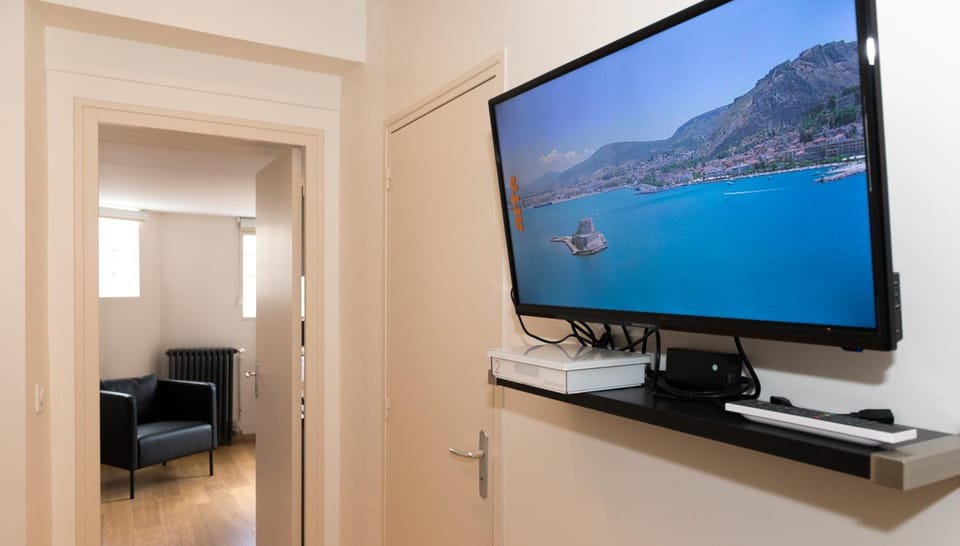 Communal lounge/ TV room, TV and multimedia