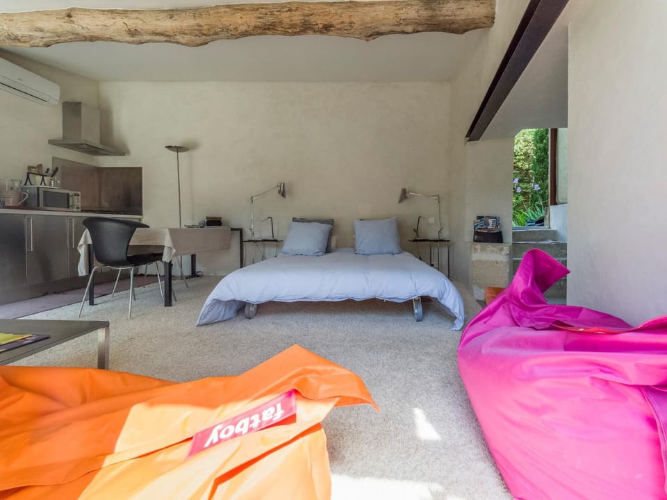 Spring, Bed, Photo of the whole room, Seating area