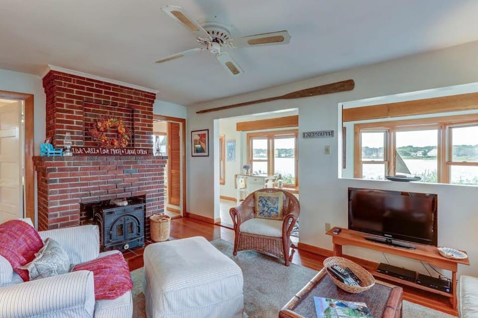 A Slice of Heaven in Falmouth House in Falmouth