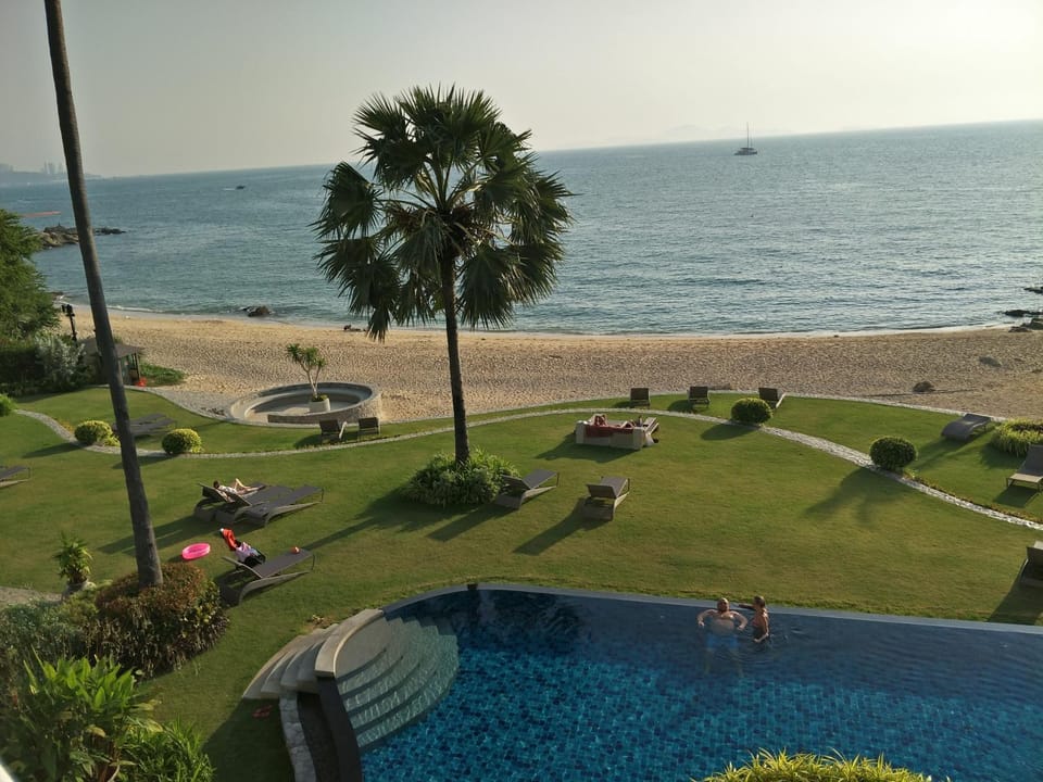 Garden, Beach, Swimming pool