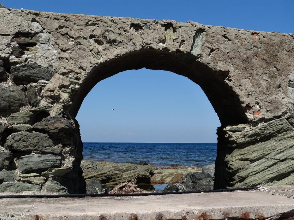 Nearby landmark, Natural landscape