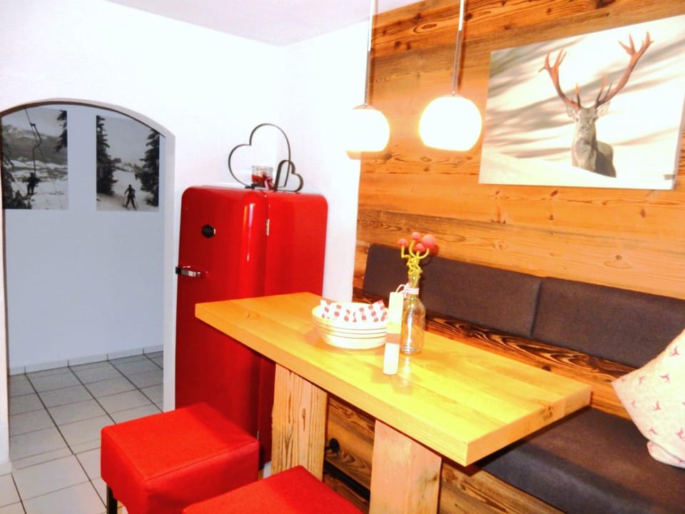 Kitchen or kitchenette, Photo of the whole room, Seating area, Dining area, dishwasher, heating, oven, stove, kitchen