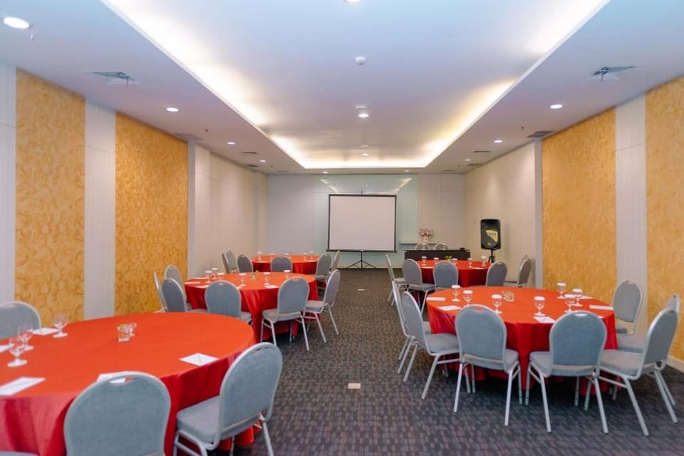 Meeting/conference room