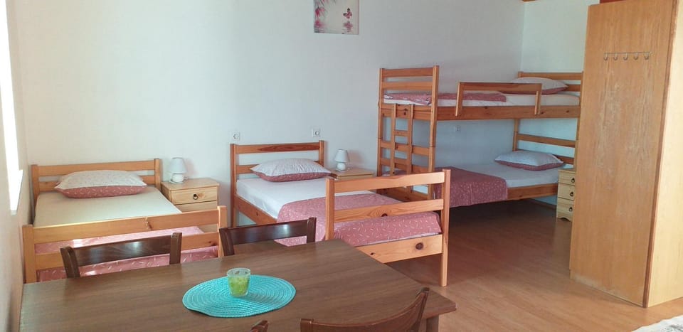 Bed, Photo of the whole room, Bedroom, bunk bed
