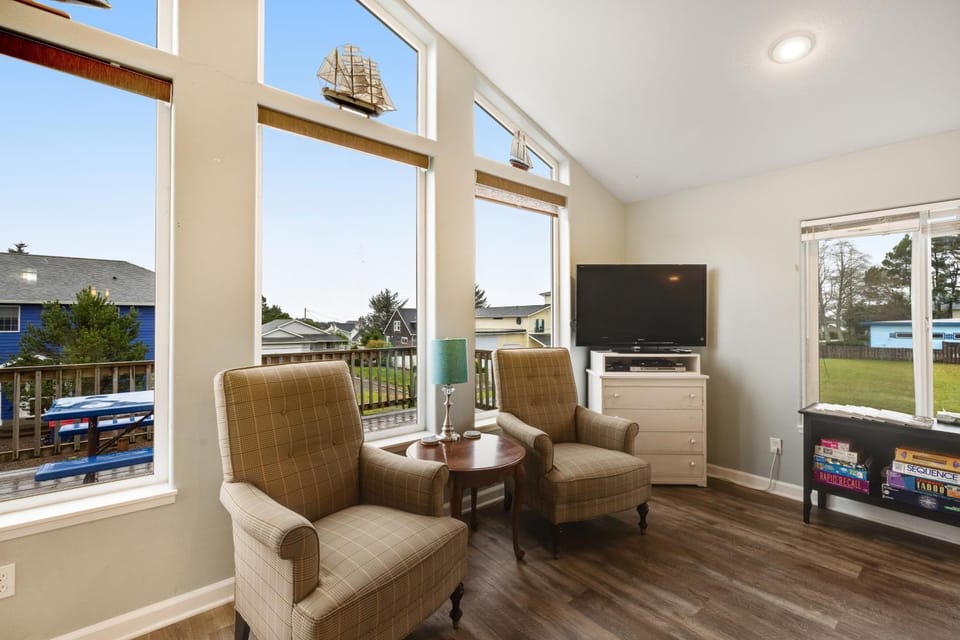 Breakaway at Roads End House in Lincoln City