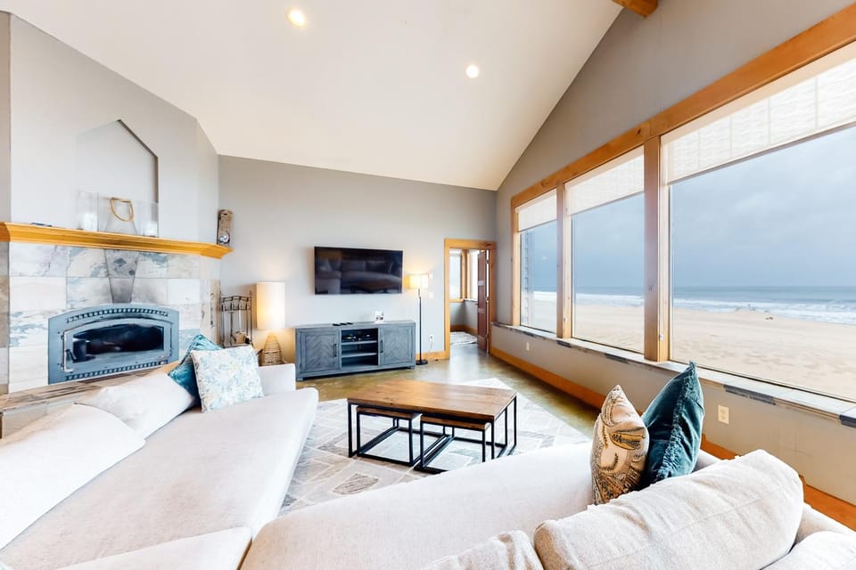 Pacific City Ocean Front Escape House in Pacific City