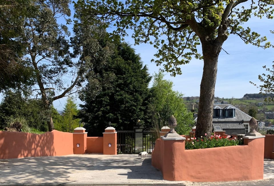 Property building, Day, Garden, Garden view