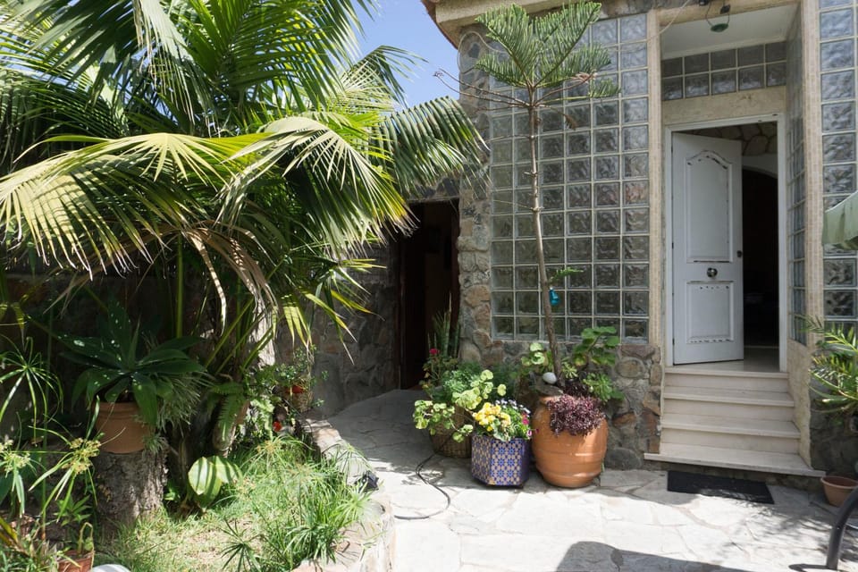 Facade/entrance, Internal: Not applicable to any particular room