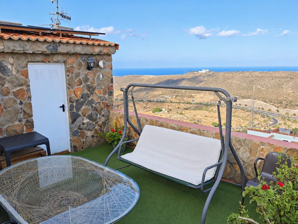 View (from property/room), Balcony/Terrace, Mountain view, Sea view