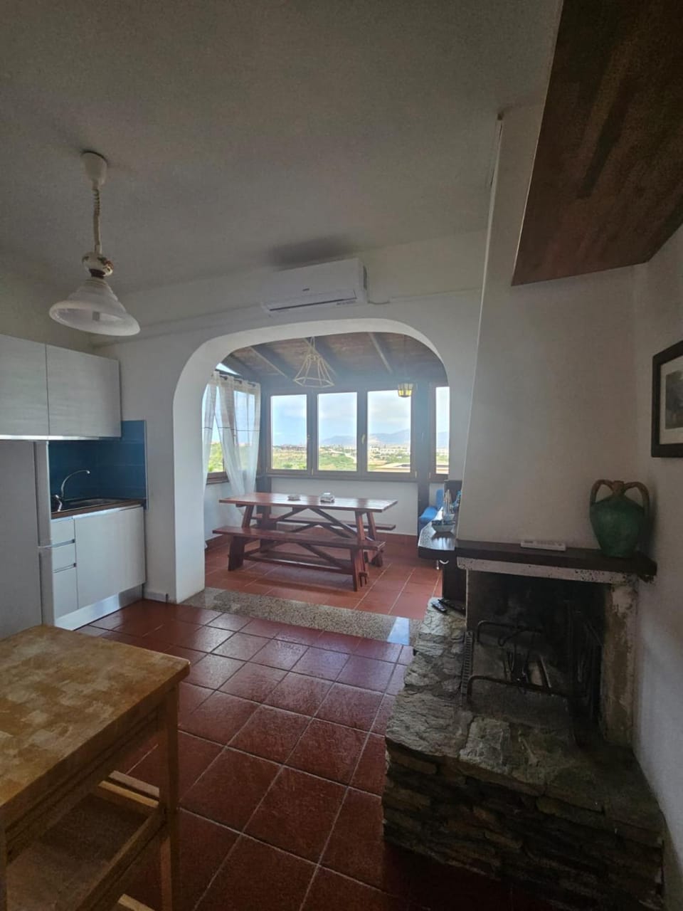 Kitchen or kitchenette, Living room, kitchen, air conditioner