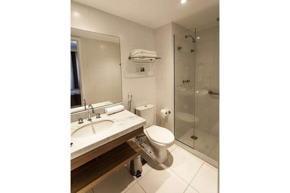 Shower, Bathroom, towels