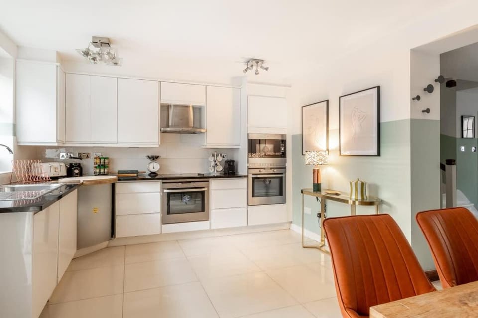 The Southwick Sanctuary - Large 6BDR with Terrace Apartment in City of Westminster