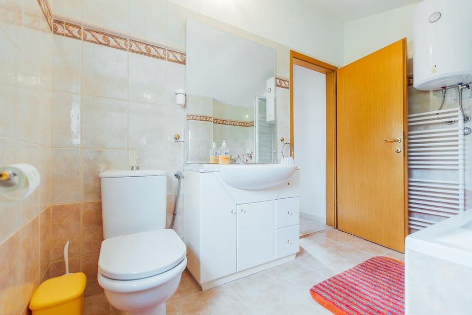 Toilet, Bathroom, Bath, towels