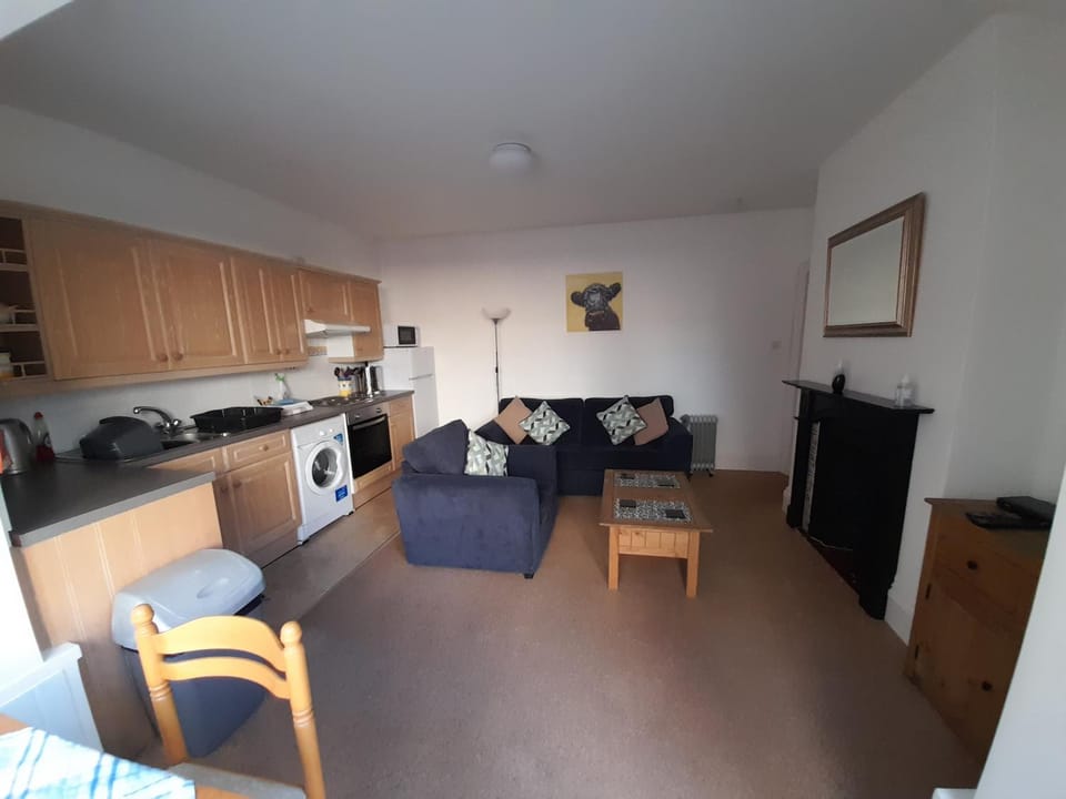 Little Parklands Apt2 Apartment in England