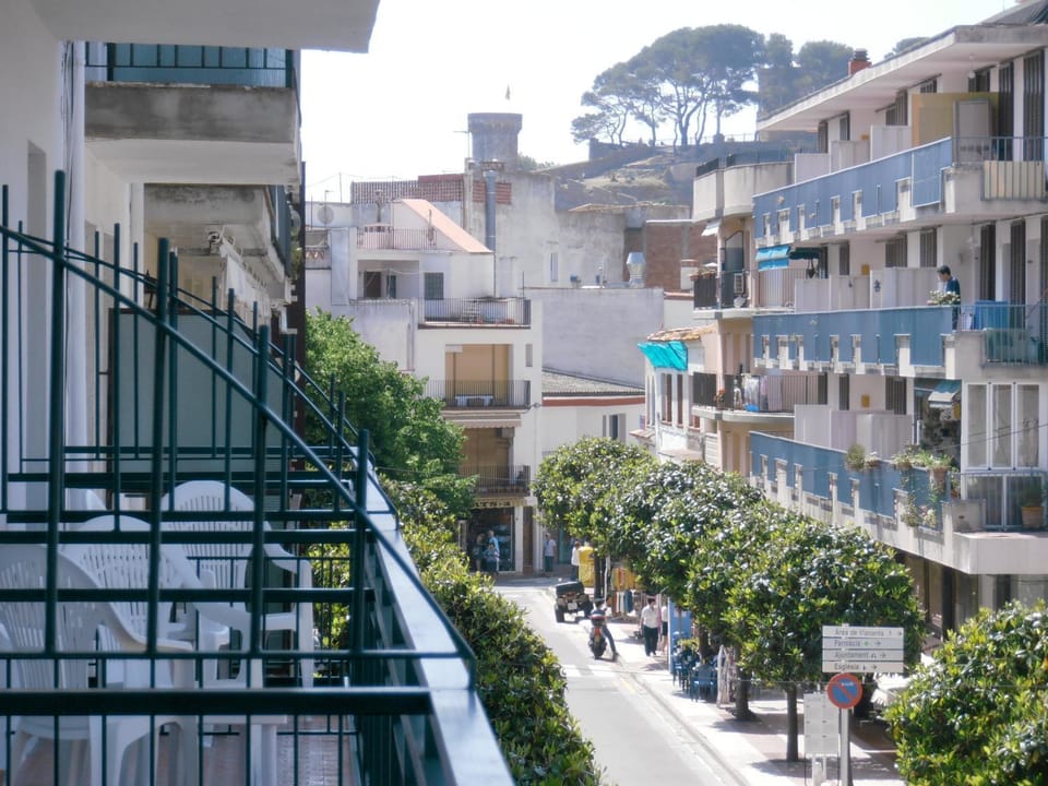 View (from property/room), Balcony/Terrace, City view