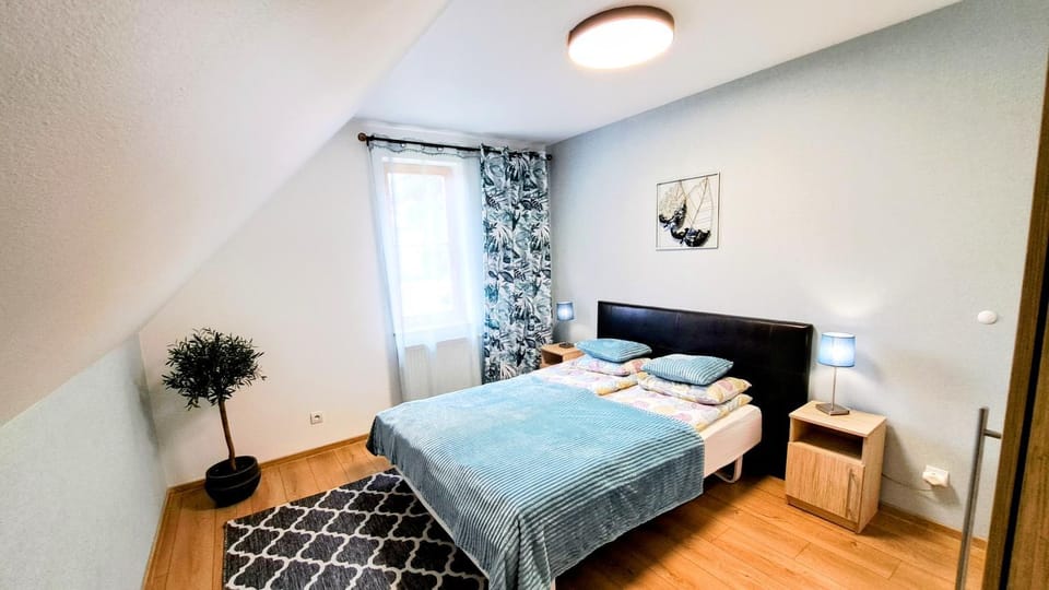 "Apartament Familijny" na osiedlu "Apartamenty pod Śnieżką" Apartment in Lower Silesian Voivodeship