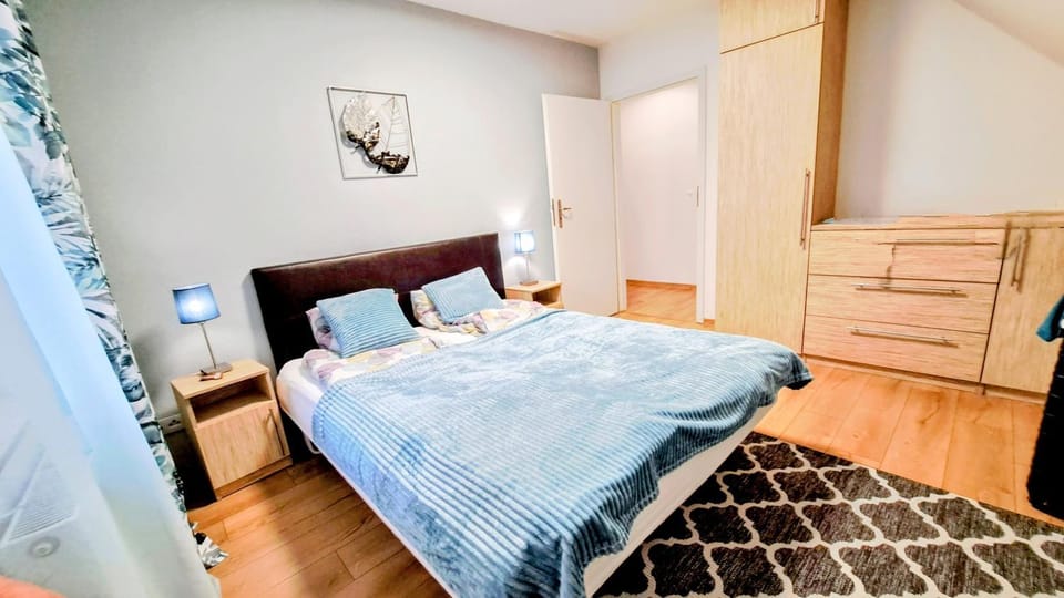 "Apartament Familijny" na osiedlu "Apartamenty pod Śnieżką" Apartment in Lower Silesian Voivodeship