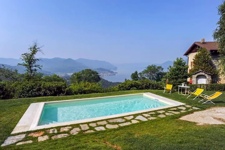 Lake view, Mountain view, Swimming pool