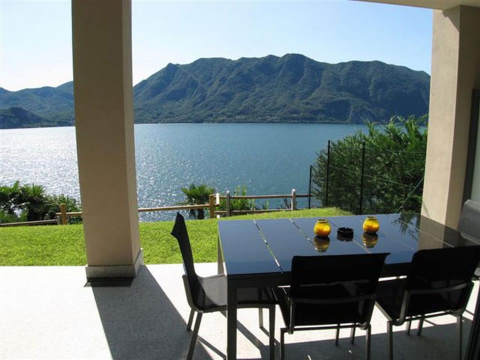 Property building, Garden, Balcony/Terrace, Seating area, Dining area