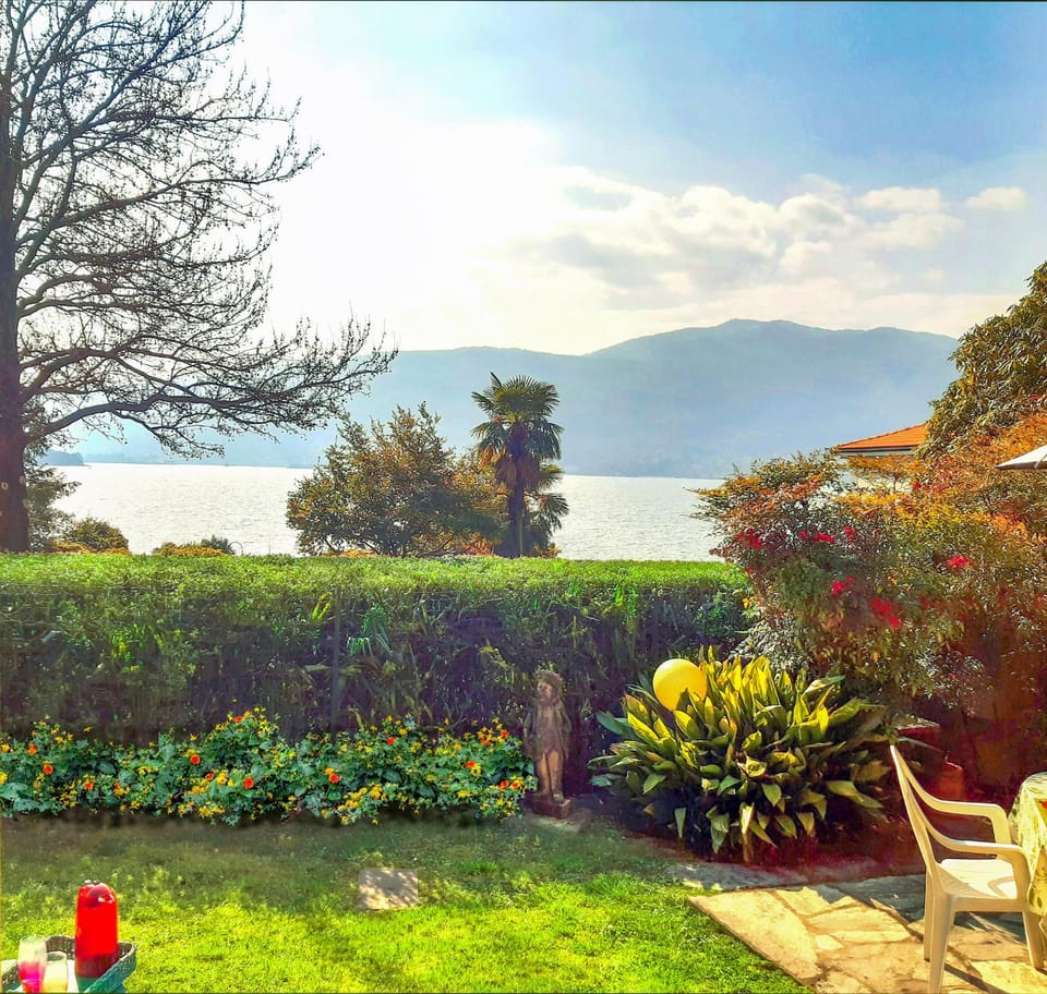 Garden, Lake view, Mountain view