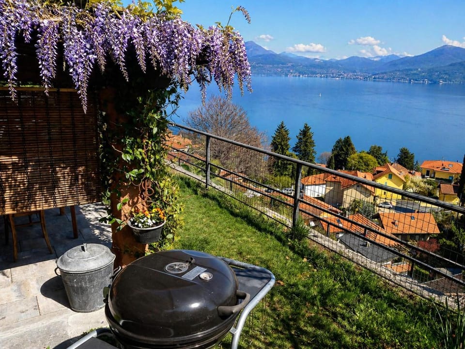 BBQ facilities, Garden, Lake view, Mountain view