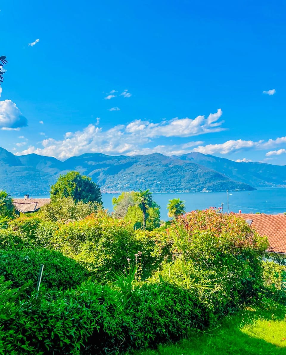 Garden, Lake view, Mountain view