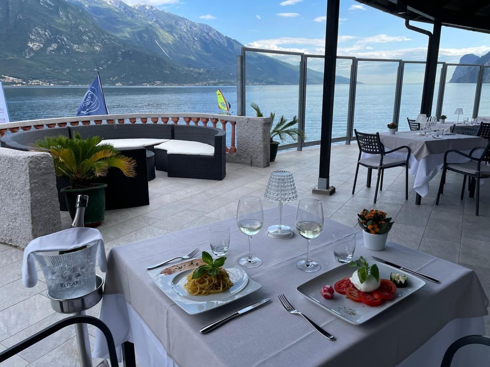 Restaurant/places to eat, Food, Dinner