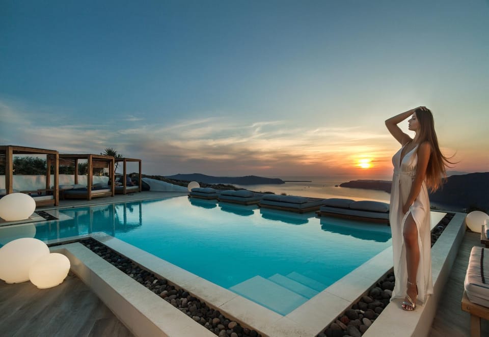 Nearby landmark, People, Pool view, Sea view, Swimming pool, Swimming pool, Sunset, sunbed