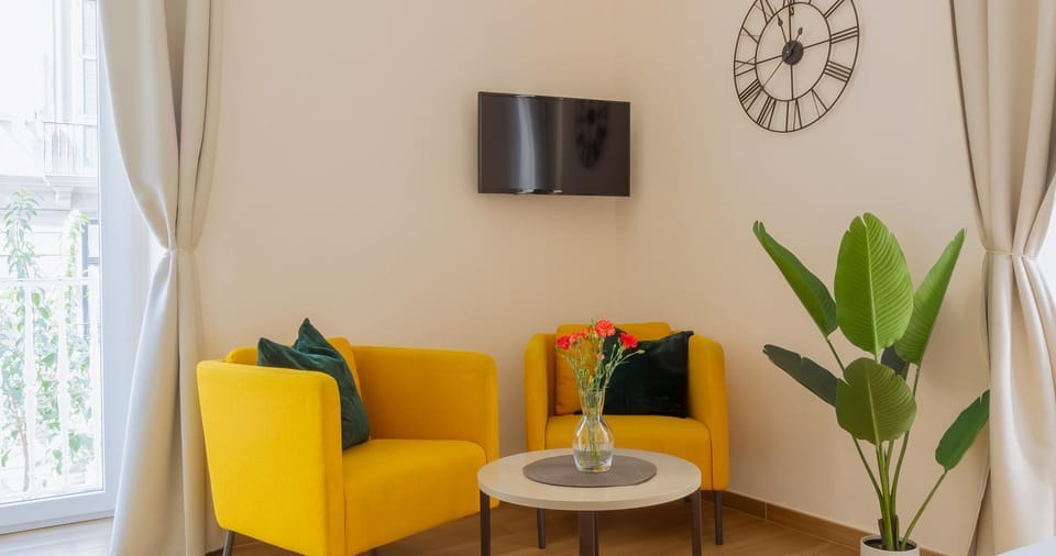 TV and multimedia, Seating area