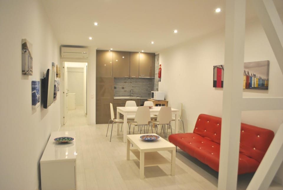 Living room, Photo of the whole room, Dining area