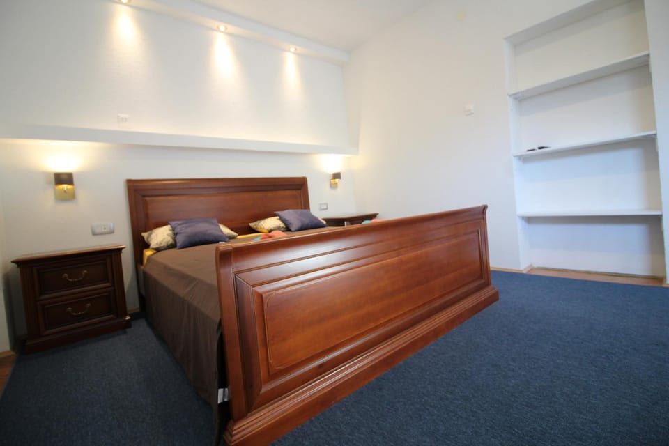 Apartment City Centre free parking 1&2 floor Apartment in Makarska