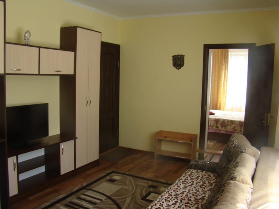 Living room, Photo of the whole room
