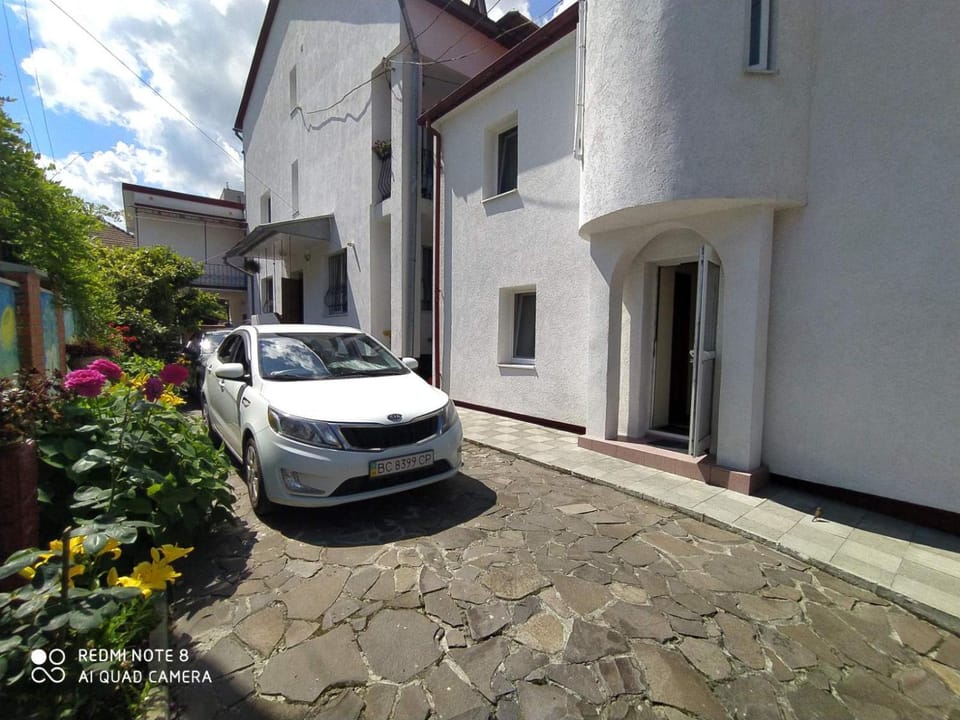Property building, Parking