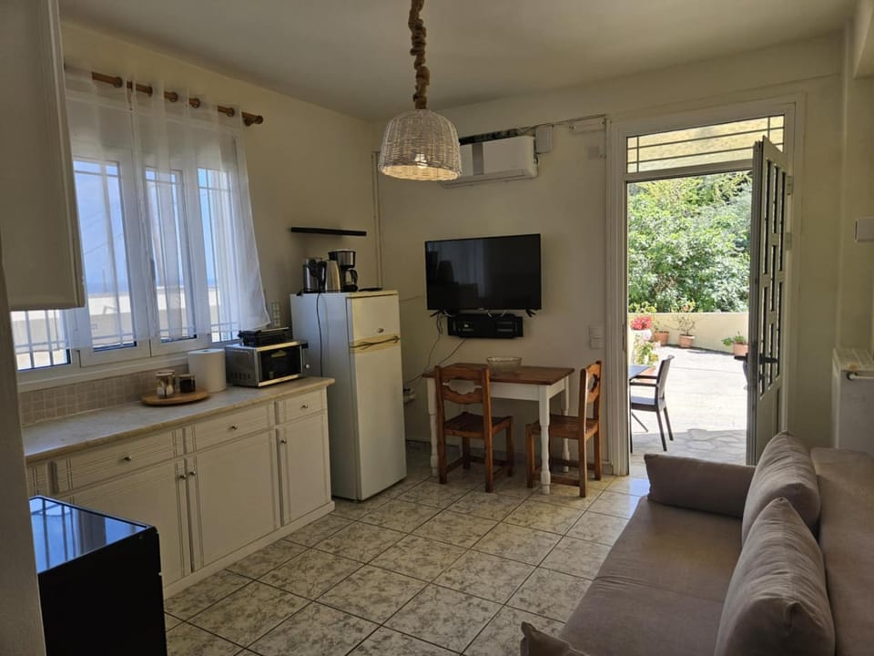 Apartments MARGARITA Kaizer Bridge Apartment in Corfu, Greece