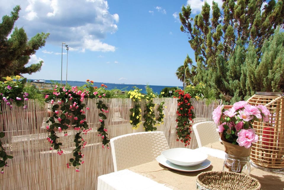 Garden, Balcony/Terrace, Sea view, Area and facilities