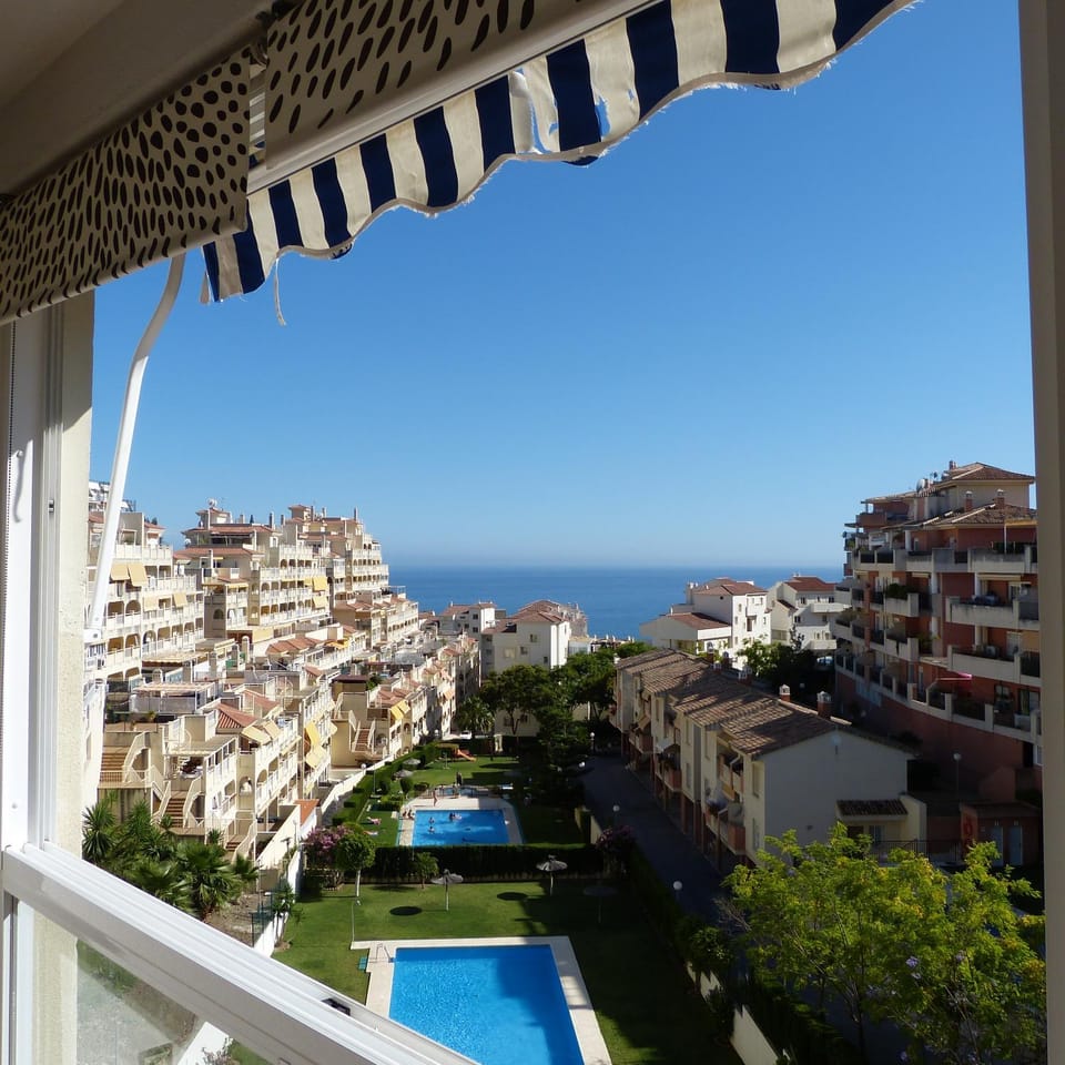Benalmadena Sunny Sea View Apartment! Apartment in Benalmadena